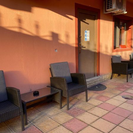 شقة Orange House كونستانتا المظهر الخارجي الصورة
