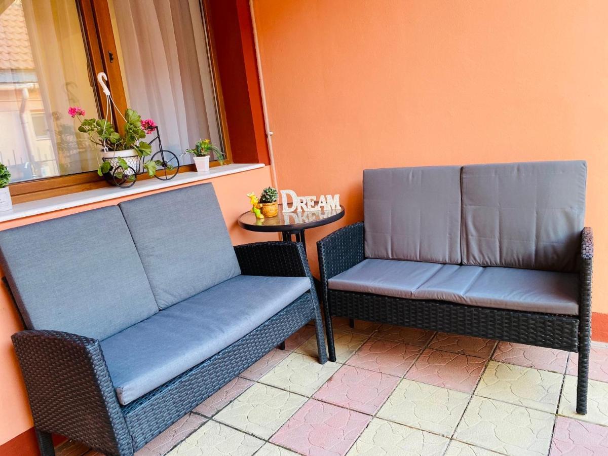 شقة Orange House كونستانتا المظهر الخارجي الصورة