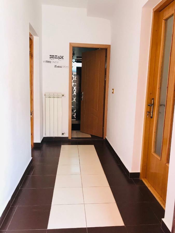 شقة Orange House كونستانتا المظهر الخارجي الصورة