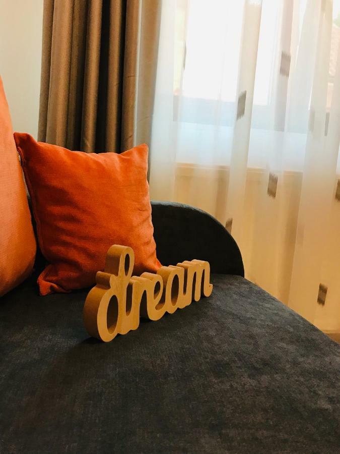 شقة Orange House كونستانتا المظهر الخارجي الصورة